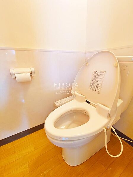 2面バルコニーで日当たり、風通しも良好なお部屋です。