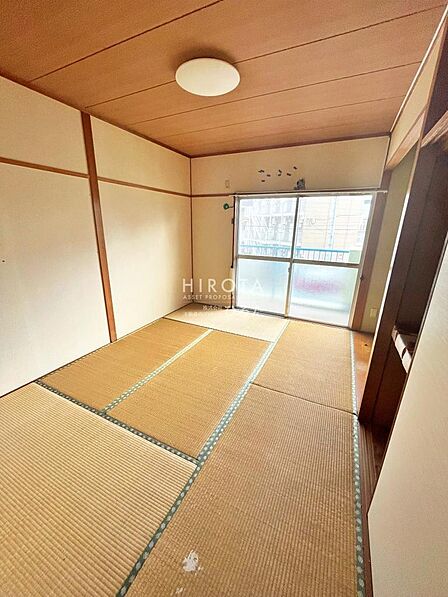一つあると嬉しい和室はお子様を遊ばせるのに安心ですね。