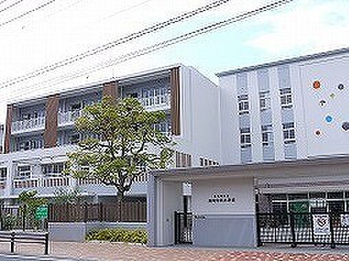 北九州市立黒崎中央小学校（71m）