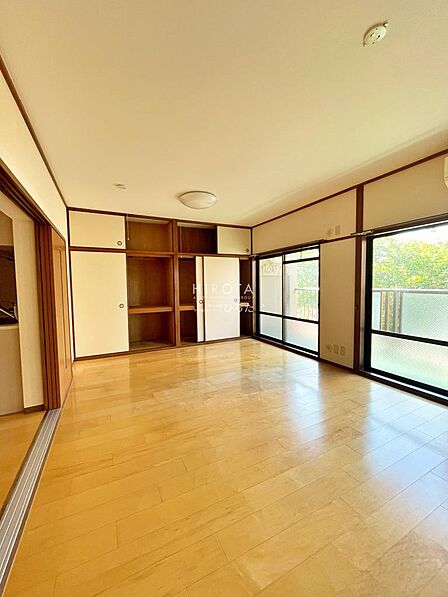 室内程度良好なお部屋です。