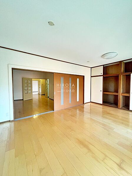 室内程度良好なお部屋です。