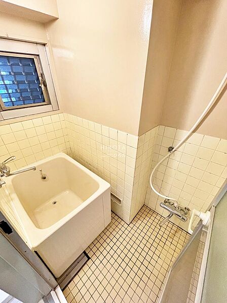 窓付きです。換気が出来て嬉しいですね。