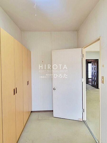 収納スペースも充実したお部屋です。