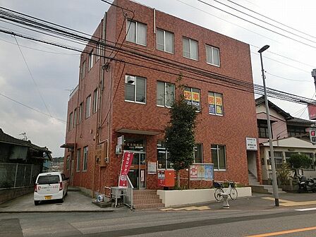 折尾本城郵便局(1057m)