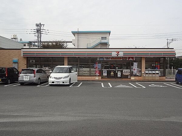 セブンイレブン八幡西曲里町店（397m）