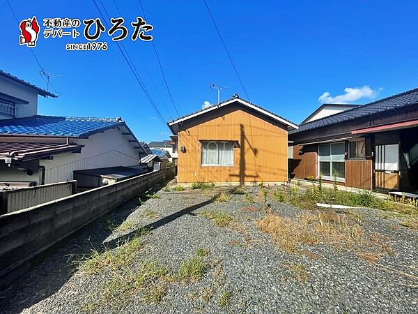 筑豊鉄道「永犬丸駅」まで徒歩11分。
