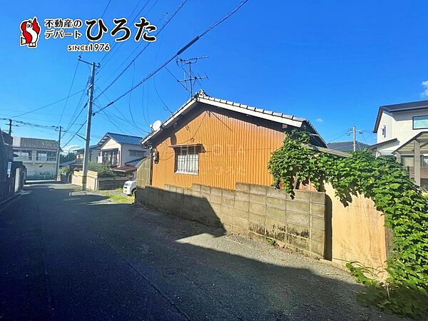 約94坪の広々としたお土地です。
