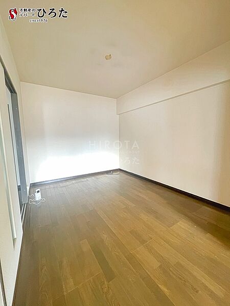 住む人のこだわりを活かす洋室です。お好きにアレンジしてください。　
