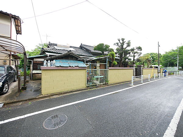 花尾小　中学校エリア、元城町バス停まで徒歩5分です。
