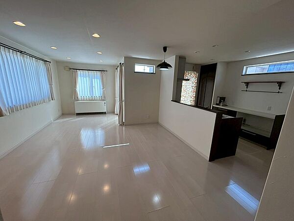 detached 北海道滝川市朝日町東１丁目
地図を見る