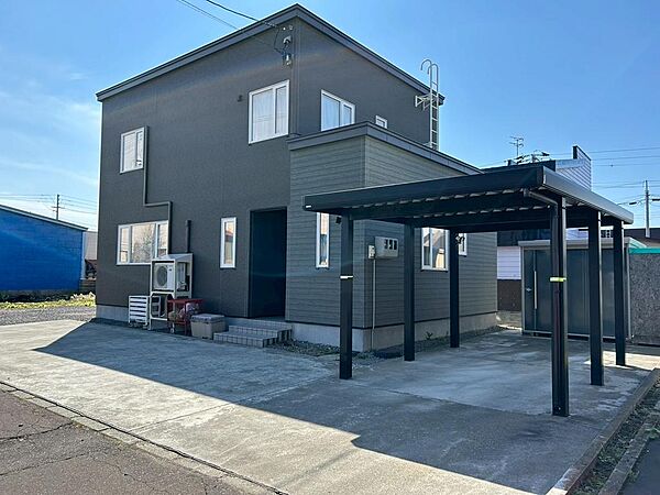 detached 北海道滝川市朝日町東１丁目
地図を見る