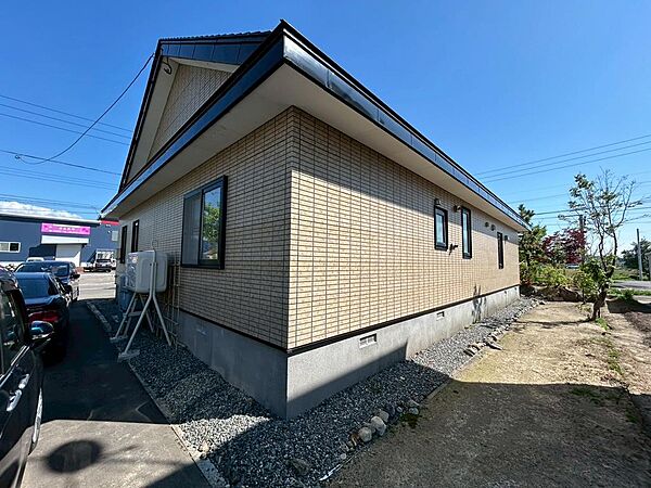 detached 北海道滝川市東町８丁目275
地図を見る