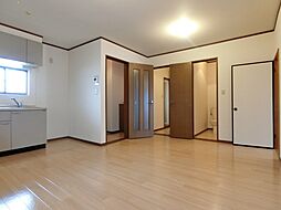 ガーデンプラザII 1階2LDKのリビング/ダイニング