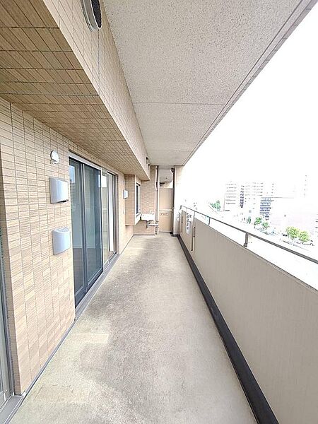 バルコニーを拡大表示