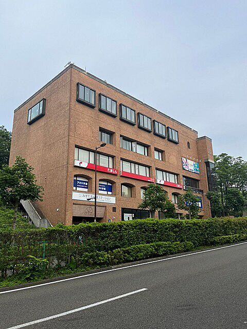 9 / 17