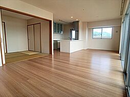 ＭＪＲ香椎 904 9階4LDKのリビング/ダイニング