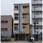 高宮駅より徒歩5分 3階 築18年の賃貸物件