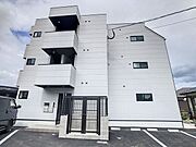 九大学研都市駅より徒歩11分 築2年2ヶ月 3階建の賃貸物件