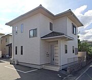 次郎丸駅より徒歩8分 築8年6ヶ月 2階建の賃貸物件