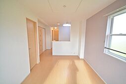 ペシェ・ロッソ II 203 2階2LDKのリビング/ダイニング