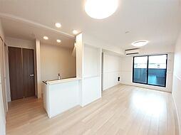 プルメリアI 202 2階2LDKのリビング/ダイニング