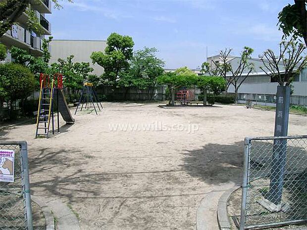 敷地の東側は公園です。