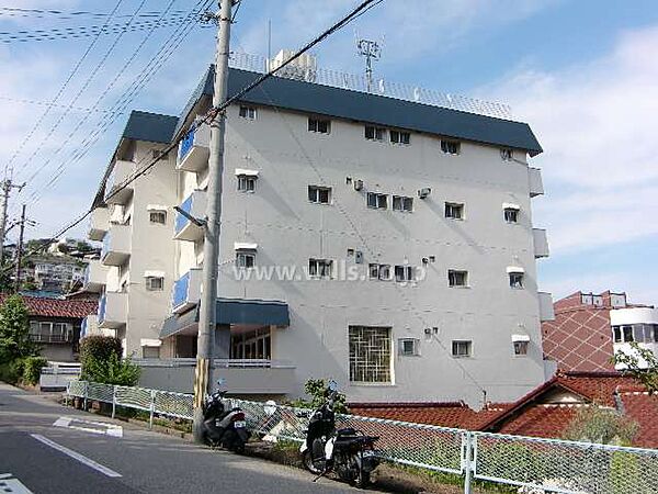 甲陽マンションの外観（南側から）