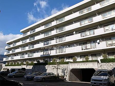 ライオンズマンション西宮高座B棟の外観(南東側から)