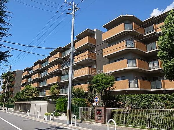 ロイヤル芦屋松浜の外観（南東側から）