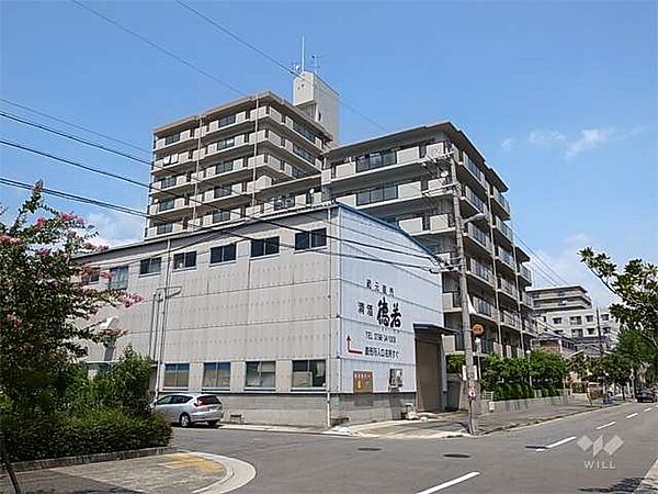 シャルマンコーポ西宮東の外観（南東側から）