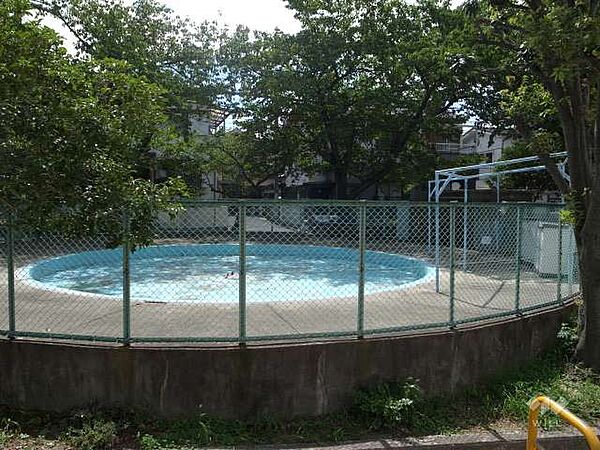 桜児童水遊場