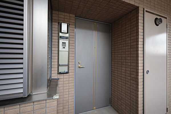 物件の玄関［2025年11月26日撮影］
