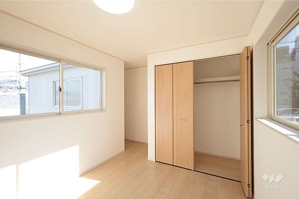南側洋室6.2帖。クロゼット付きですので、部屋をすっきり保つことができます。［2026年2月10日撮影］