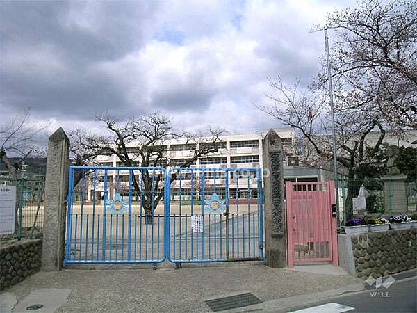 箕面小学校[公立]の外観