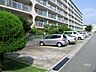 駐車場：敷地内駐車場。空き状況は都度変わりますので、お問い合わせください。