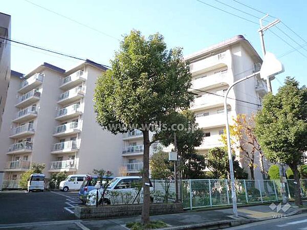 日商岩井箕面ハイツＣ棟の外観（南東側から）