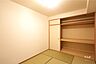収納：和室約6帖。収納力のある押入があり、部屋をすっきり保つことができます。［2026年10月4日撮影］