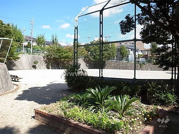 間谷西公園の外観