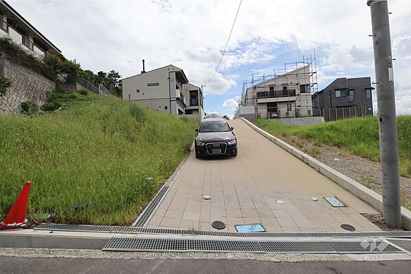 旗竿［2025年9月12日撮影］1、2、3号地の共有専用通路部分です。