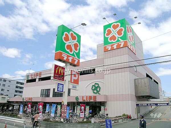 ライフ(庄内店)の外観