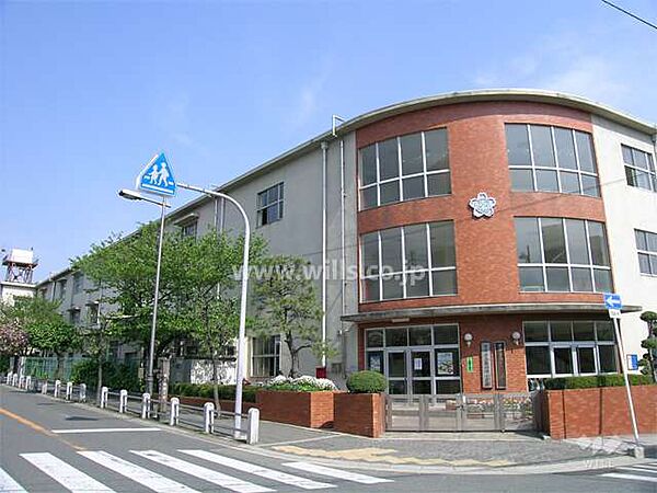 南桜塚小学校[公立]の外観