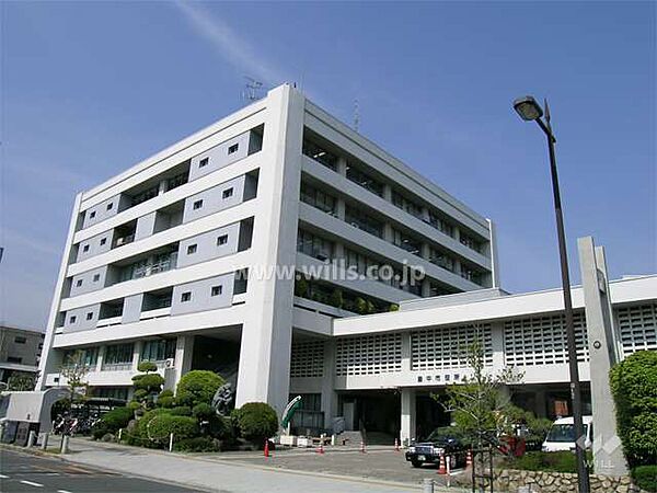 豊中市役所の外観
