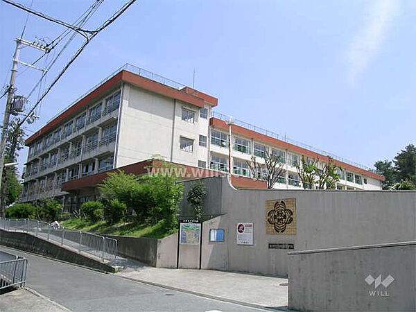 緑地小学校[公立]