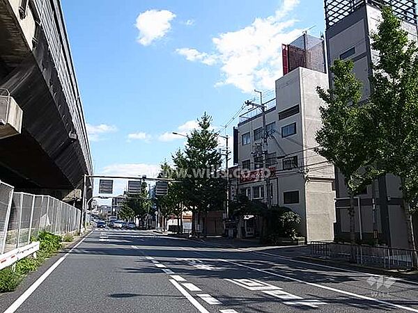 敷地北側は中央環状線に面しています。