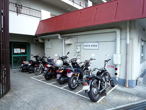バイク置場