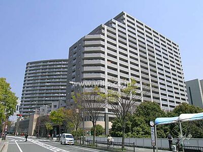 外観:ディーグラフォート千里中央の外観(南西側から) 外観:ディーグラフォート千里中央の外観(南西側から)