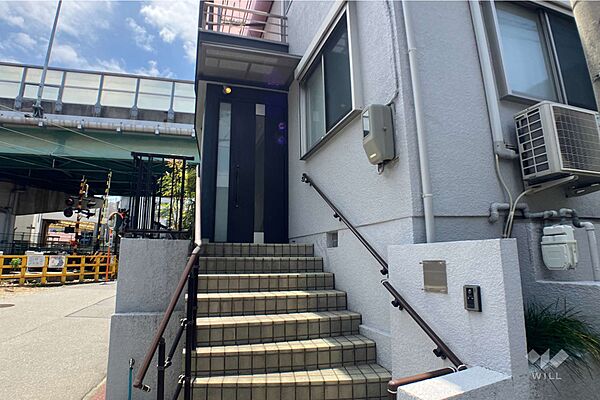 物件の玄関［2026年6月6日撮影］阪急宝塚線「石橋阪大前」駅徒歩7分です。