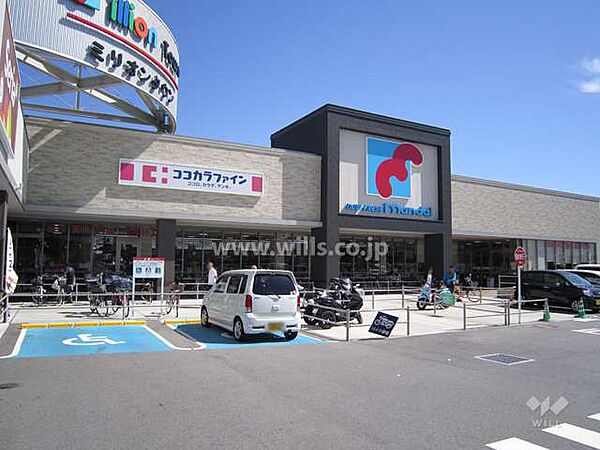 万代(豊中豊南店)の外観