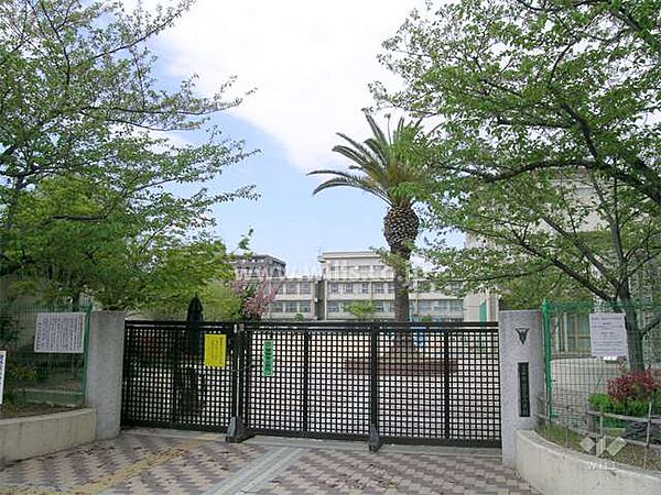 豊島小学校[公立]の外観