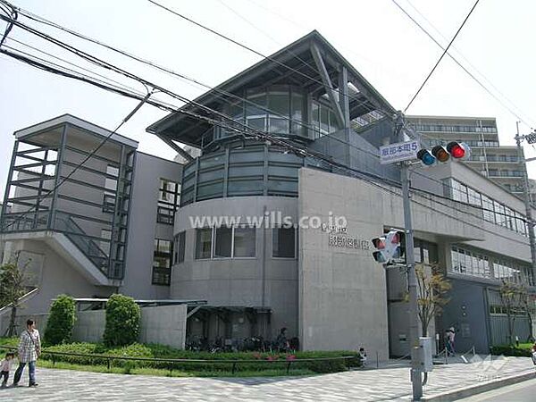 服部図書館